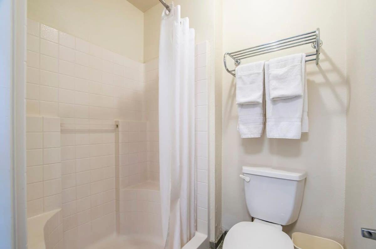 Sierra Vista Studio Apartment With Full Kitchen And King Bed Buitenkant foto