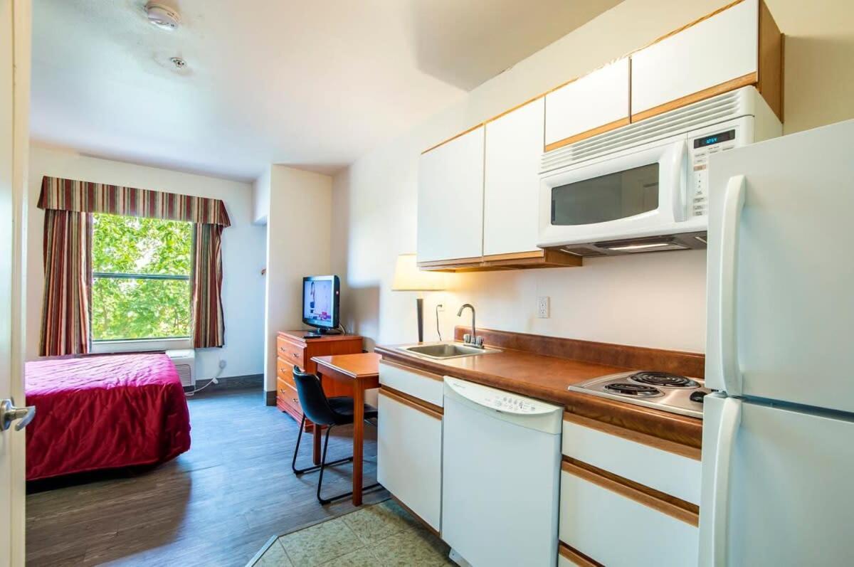 Sierra Vista Studio Apartment With Full Kitchen And King Bed Buitenkant foto