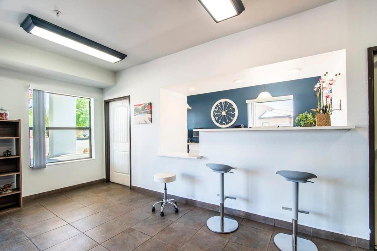 Sierra Vista Studio Apartment With Full Kitchen And King Bed Buitenkant foto